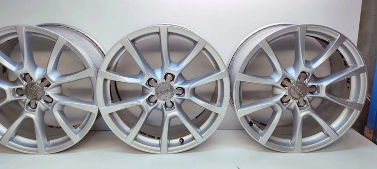 FELGA FELGI KOMPLET AUDI A4 A5 Q5 A6 8J R18 ET39 8R0601025C