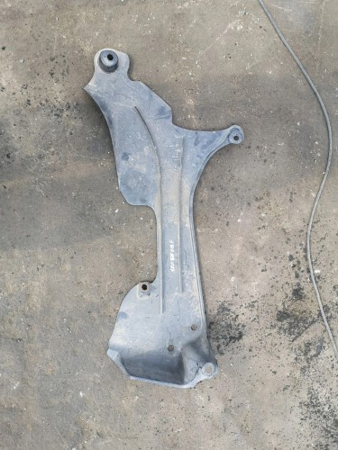 OSŁONA PODWOZIA AUDI A4 B6 B7 LEWA 8E0825219F