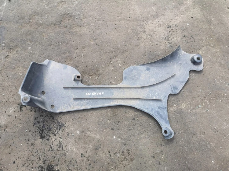 OSŁONA PODWOZIA AUDI A4 B6 B7 LEWA 8E0825219F