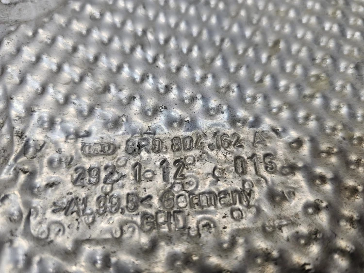 OSŁONA TERMICZNA PRAWA AUDI Q5 8R 8R0804162A