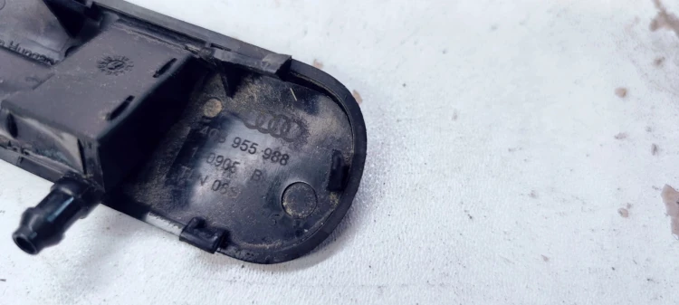 DYSZA SPRYSKIWACZA PRAWA AUDI A7 4G8955988