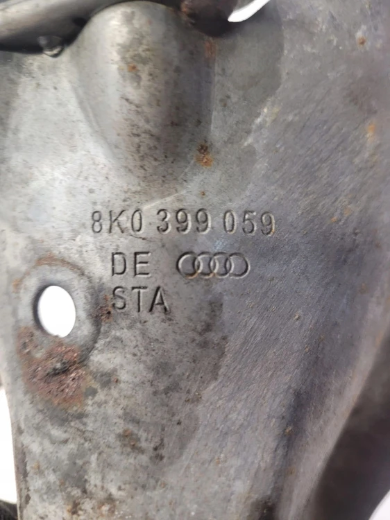 OSŁONA PODUSZKI SILNIKA LEWA AUDI A4 A5 8K0399059