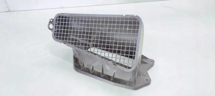 WLOT DOLOT POWIETRZA AUDI A4 B8 A5 8K1819904A ***2***