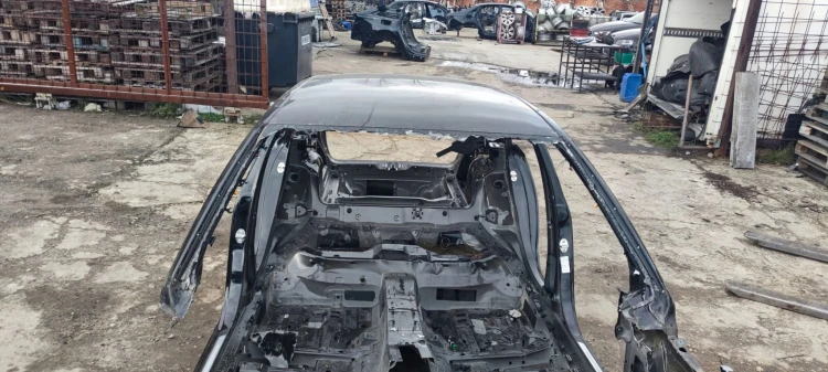 ĆWIARTKA DACH POSZYCIE DACHU AUDI A4 B9 AVANT KOMBI LY9T