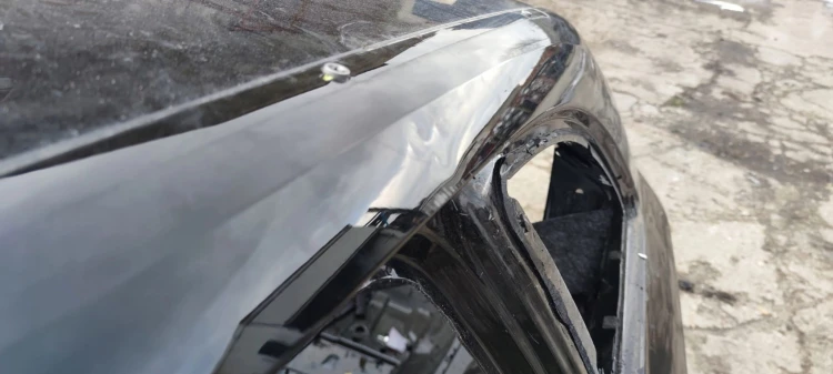 ĆWIARTKA DACH POSZYCIE DACHU AUDI A4 B9 AVANT KOMBI LY9T