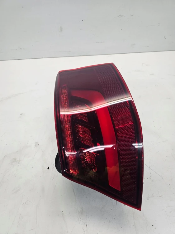 LAMPA PRAWY TYŁ AUDI A3 8V 3 DRZWI 8V3945096D LED