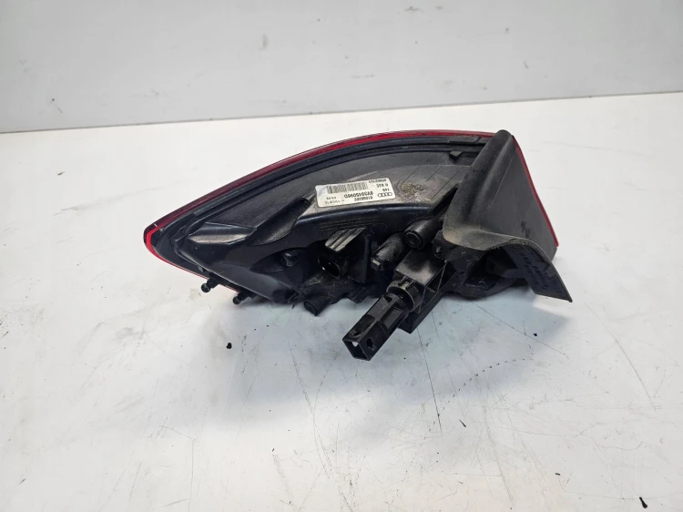 LAMPA PRAWY TYŁ AUDI A3 8V 3 DRZWI 8V3945096D LED