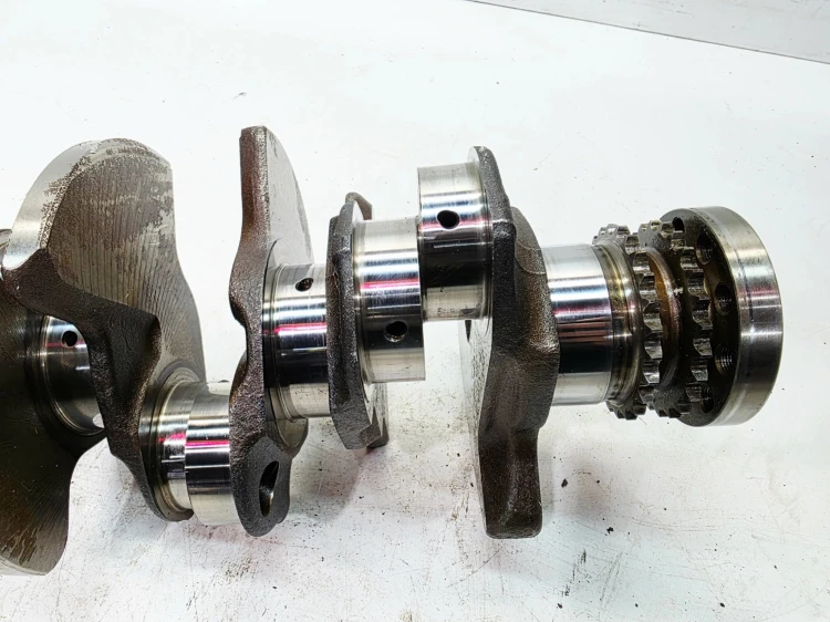 WAŁ KORBOWY AUDI A4 A5 A6 C7 A7 Q7 3.0 TFSI CRE 06E101AK FR R6ED 2/26