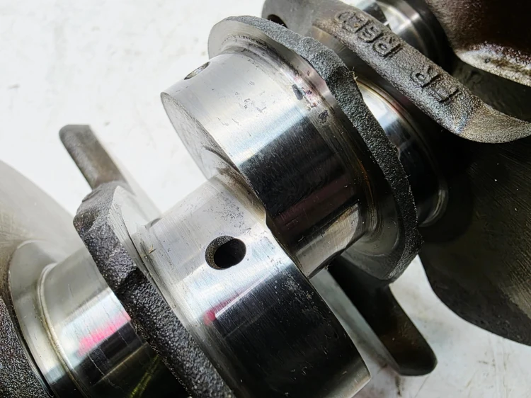 WAŁ KORBOWY AUDI A4 A5 A6 C7 A7 Q7 3.0 TFSI CRE 06E101AK FR R6ED 2/26