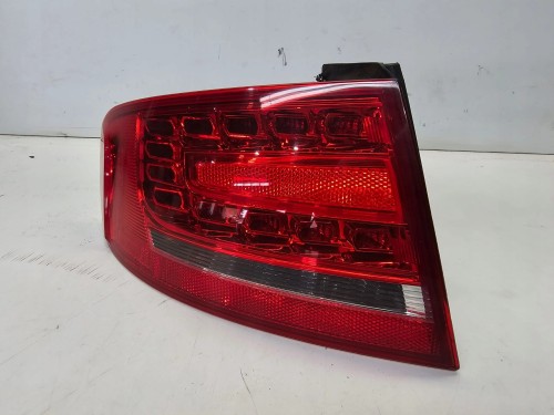 LAMPA LEWY TYŁ W BŁOTNIK AUDI A4 B8 8K5945095K LED