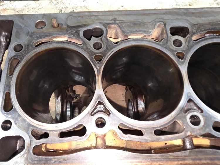 BLOK SILNIKA AUDI A4 B9 A5 Q5 FY 2.0 TFSI DAY 06K103023E 7/26