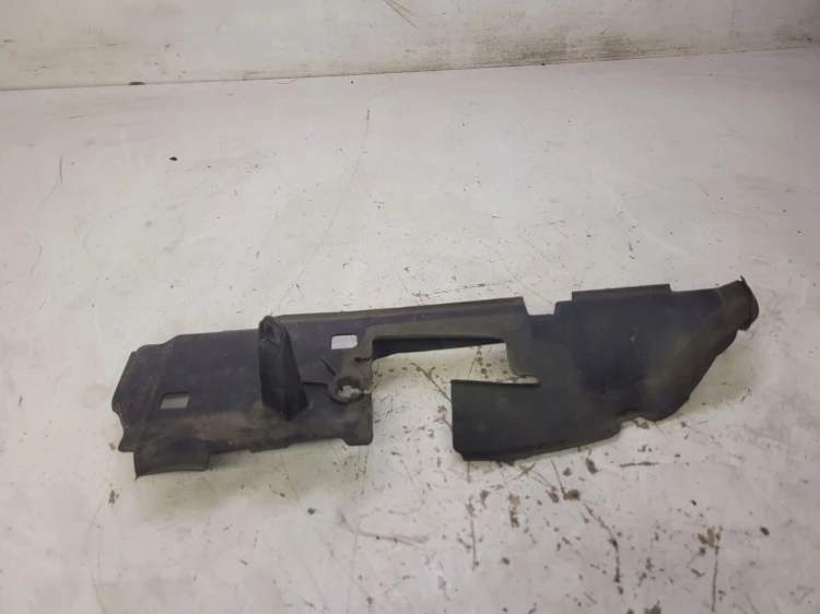 KIEROWNICA POWIETRZA LEWA AUDI A1 8X 8X0121283D