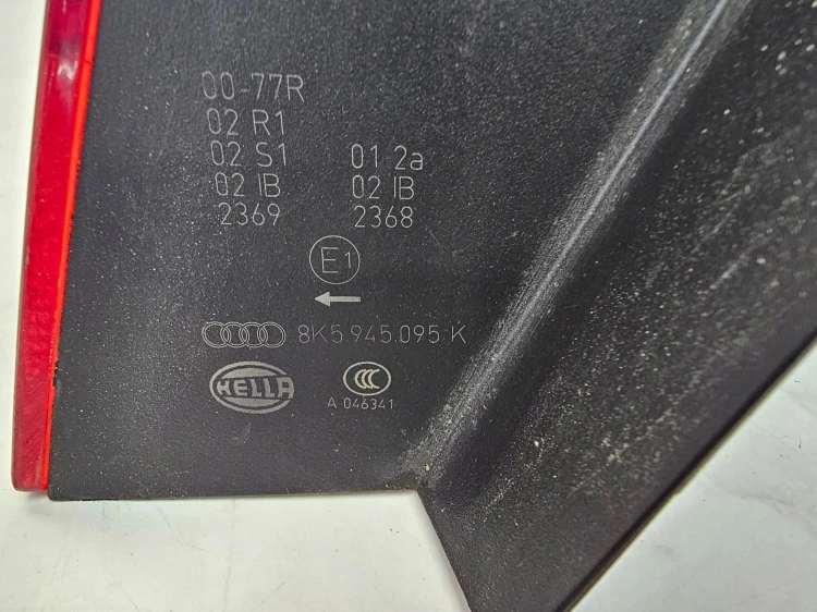 LAMPA LEWY TYŁ W BŁOTNIK AUDI A4 B8 8K5945095K LED
