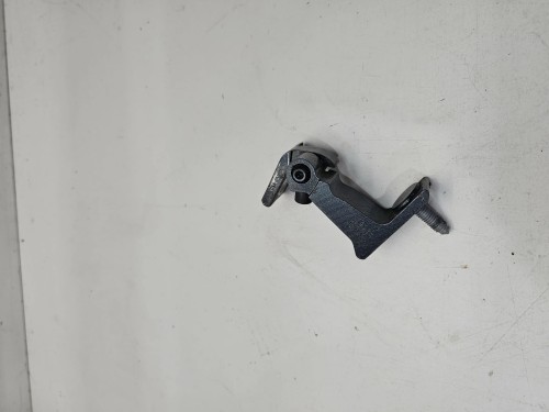 ZAWIAS DRZWI PRAWY AUDI A4 B9 Q5 FY 80A831404D