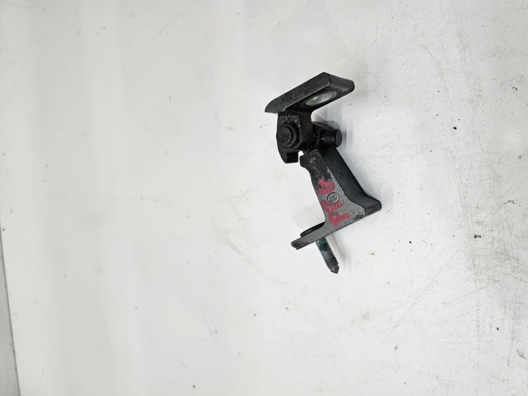 ZAWIAS DRZWI PRAWY AUDI A4 B9 Q5 FY 80A831404D