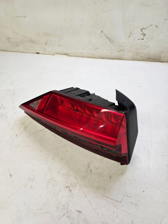 LAMPA LEWY TYŁ W KLAPĘ AUDI A6 C8 4K5945075