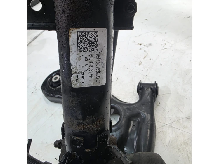ZWROTNICA PRAWA KOMPLETNA AUDI A1 8X VW SKODA 6R0413031AR 6R0407152F R*2*
