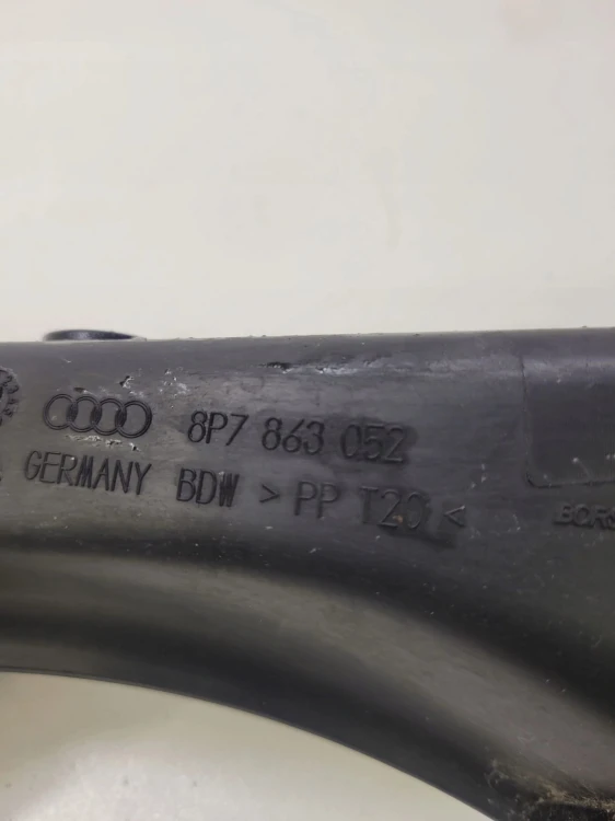 ZAŚLEPKA OSŁONA LAMPY PRAWA A3 8P CABRIO 8P7863052