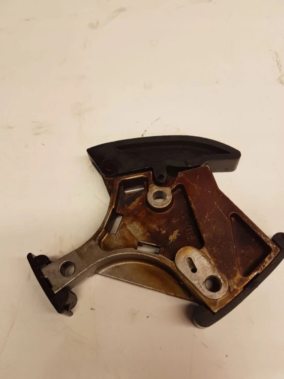 NAPINACZ ŁAŃCUCHA ROZRZĄDU AUDI 2.0 TFSI 06B115130