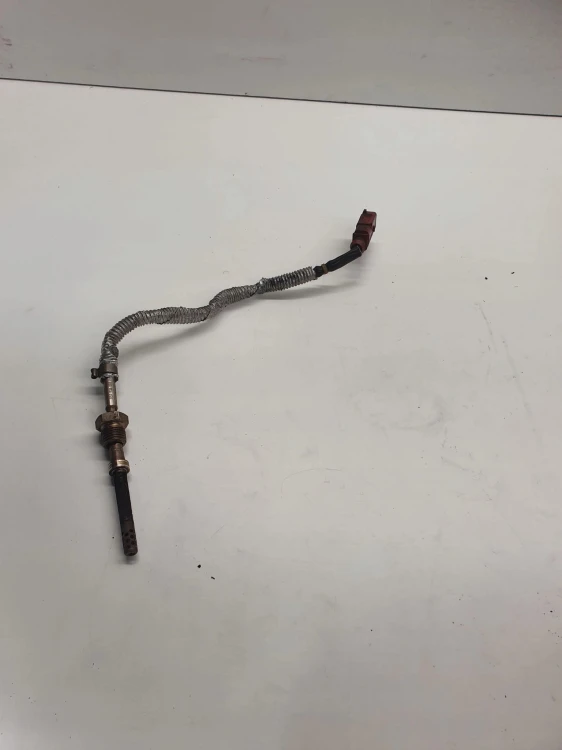CZUJNIK TEMPERATURY SPALIN AUDI A4 A5 059906088BK