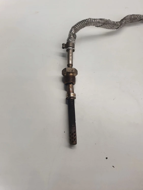 CZUJNIK TEMPERATURY SPALIN AUDI A4 A5 059906088BK