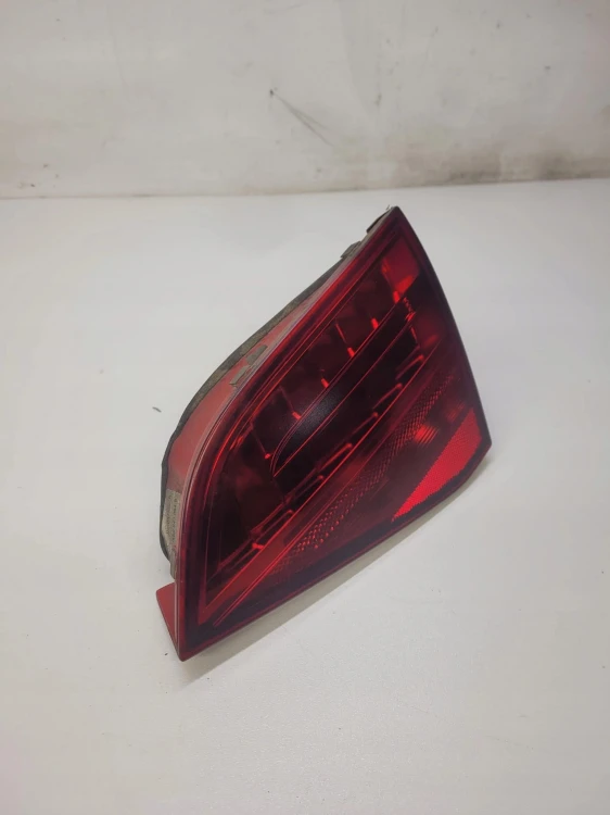 LAMPA PRAWY TYŁ AUDI A4 B8 KOMBI LED 8K9945094B