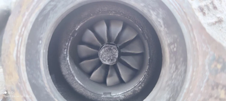 TURBOSPRĘŻARKA VW AUDI A4 A6 A5 03L145702D 2.0 TDI