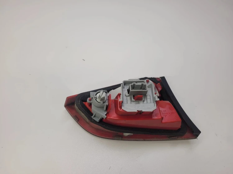 LAMPA PRAWY TYŁ AUDI A4 B8 KOMBI LED 8K9945094B