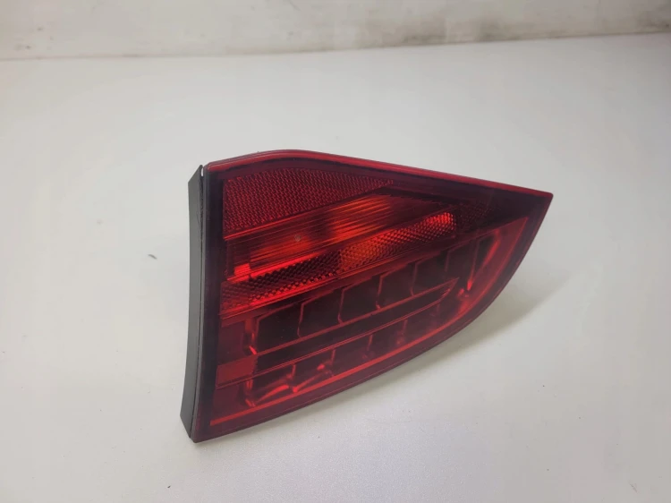 LAMPA PRAWY TYŁ AUDI A4 B8 KOMBI LED 8K9945094B