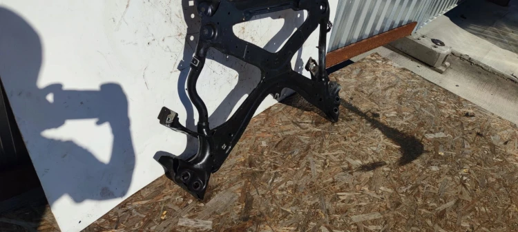 TRAWERS SANKI PRZÓD AUDI A4 B9 EU 8W1399347D