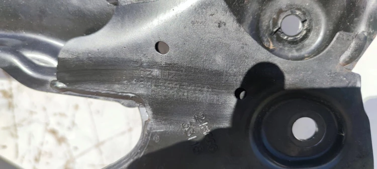 TRAWERS SANKI PRZÓD AUDI A4 B9 EU 8W1399347D