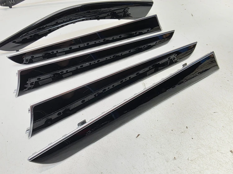 DEKOR DEKORY TUNELU DRZWI AUDI A4 B8 A5 8T BLACK PIANO CZERŃ FORTEPIANOWA