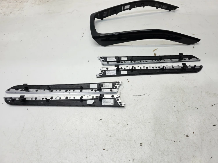 DEKOR DEKORY TUNELU DRZWI AUDI A4 B8 A5 8T BLACK PIANO CZERŃ FORTEPIANOWA