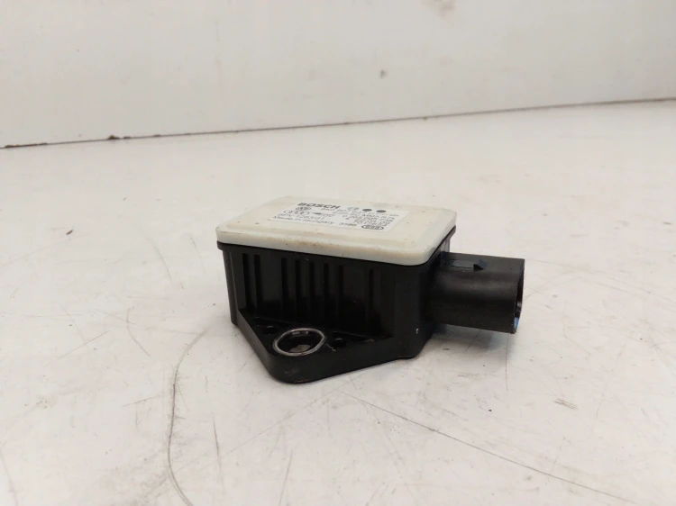 CZUJNIK MODUŁ SENSOR ESP AUDI A4 A5 Q5 8K0907637C