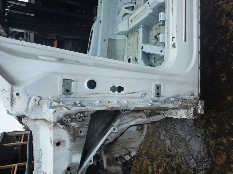 ĆWIARTKA PRÓG BOK LEWA STRONA SŁUPEK A AUDI Q5 80A FY ORYGINAŁ !!!