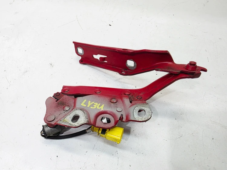 ZAWIAS MASKI LEWY + NABÓJ AUDI A3 8V LIFT 8V0823301F 8V0823823F LY3U