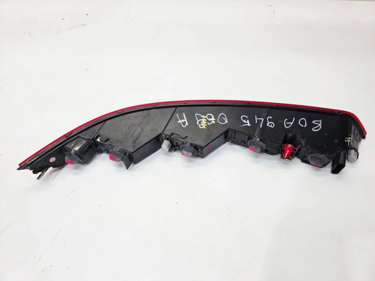 LAMPA LEWY TYŁ W ZDERZAK AUDI Q5 FY 80A945069A