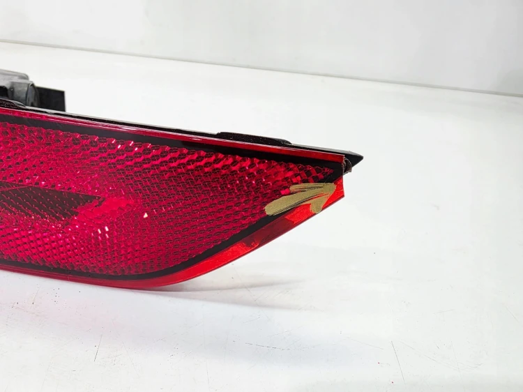 LAMPA LEWY TYŁ W ZDERZAK AUDI Q5 FY 80A945069A