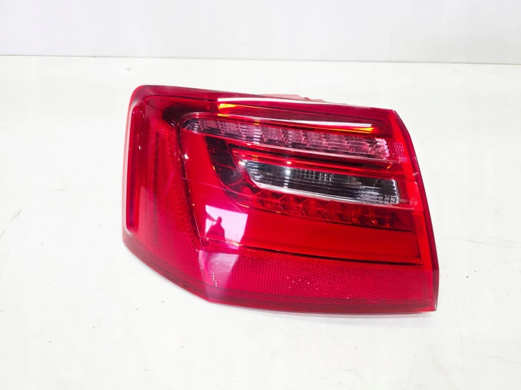 LAMPA LEWY TYŁ W BŁOTNIK LED AUDI A6 C7 SEDAN 4G5945095A