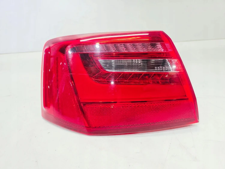 LAMPA LEWY TYŁ W BŁOTNIK LED AUDI A6 C7 SEDAN 4G5945095A