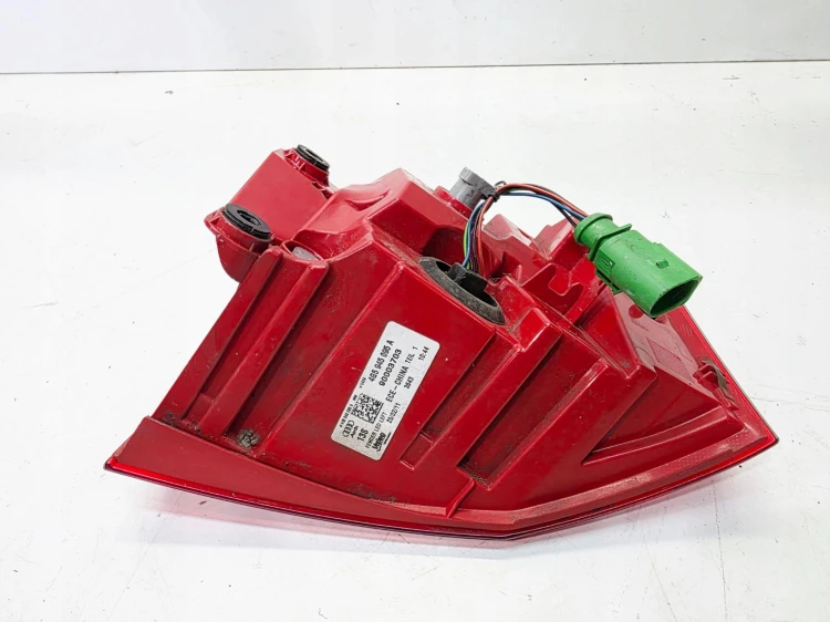 LAMPA LEWY TYŁ W BŁOTNIK LED AUDI A6 C7 SEDAN 4G5945095A