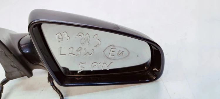LUSTERKO PRAWE AUDI A3 8P3 LZ9W 5 PIN EUROPA