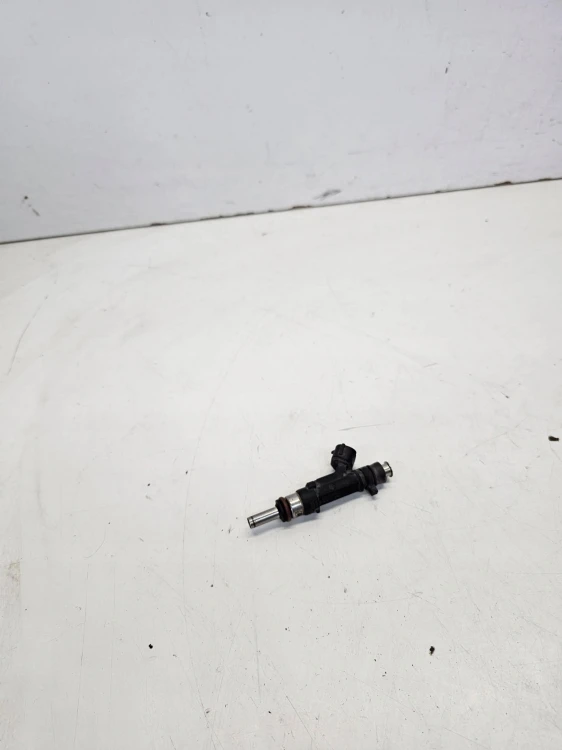 WTRYSKIWACZ WTRYSK PALIWA AUDI A6 C6 2.4 FSI BDW 06E133551 0280158053