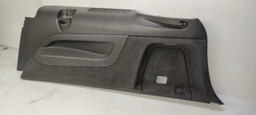 BOCZEK BAGAŻNIKA PRAWY AUDI Q7 4L 4L0863880G