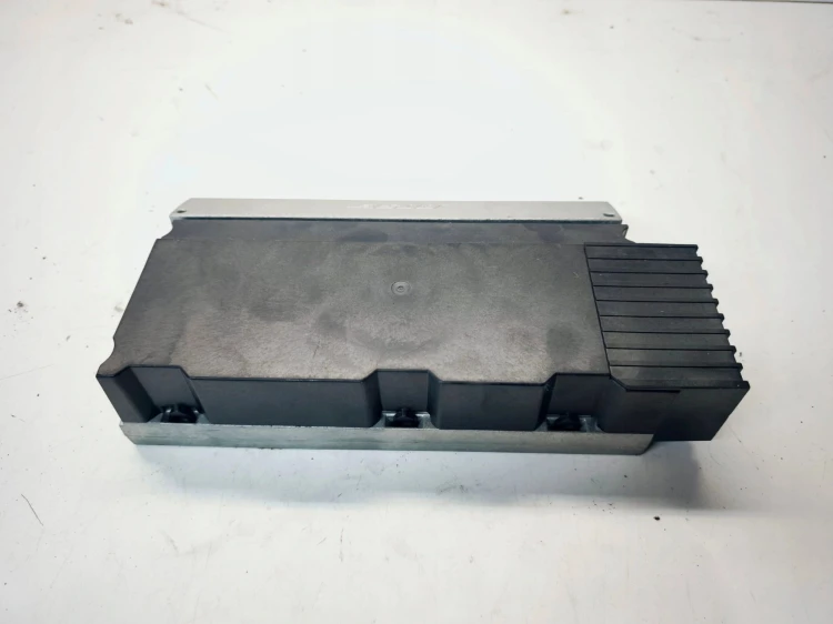 WZMACNIACZ BOSE AUDI A6 C6 4F0035223G 4F0910223J