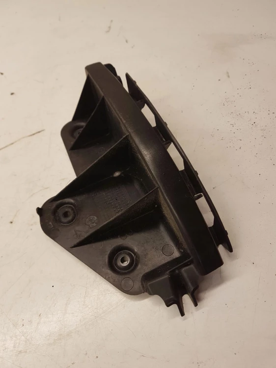 ŚLIZG ZDERZAKA PRAWY TYŁ AUDI A3 8P LIFT 8P3807394