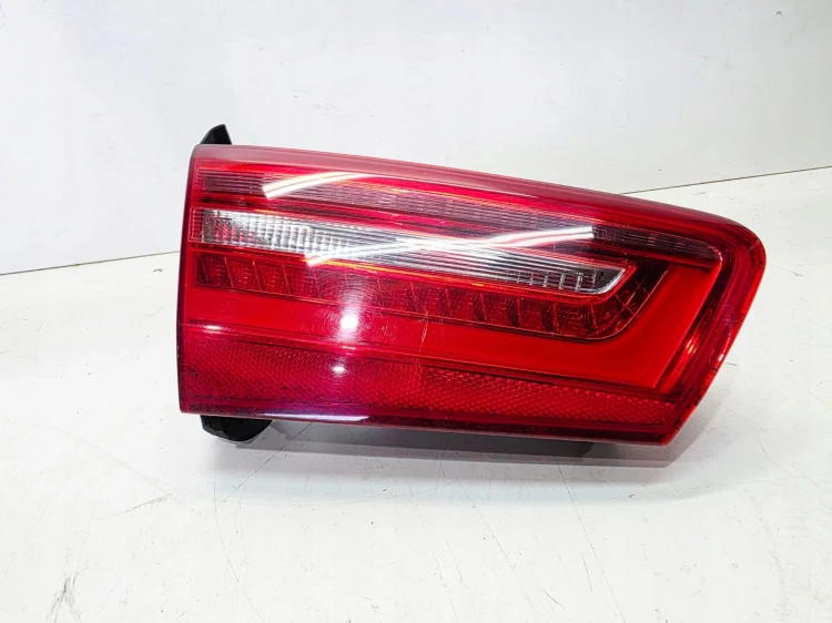 LAMPA LEWY TYŁ W KLAPĘ LED AUDI A6 C7 SEDAN 4G5945093A USZKODZONY STOP