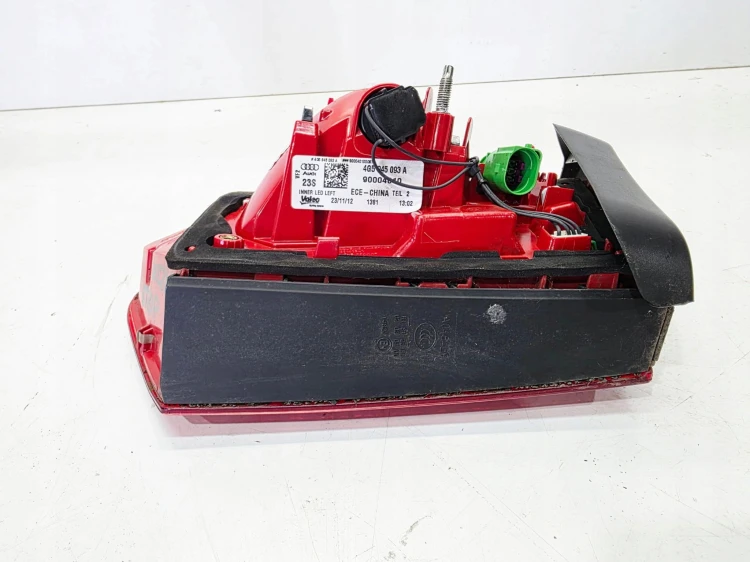 LAMPA LEWY TYŁ W KLAPĘ LED AUDI A6 C7 SEDAN 4G5945093A USZKODZONY STOP