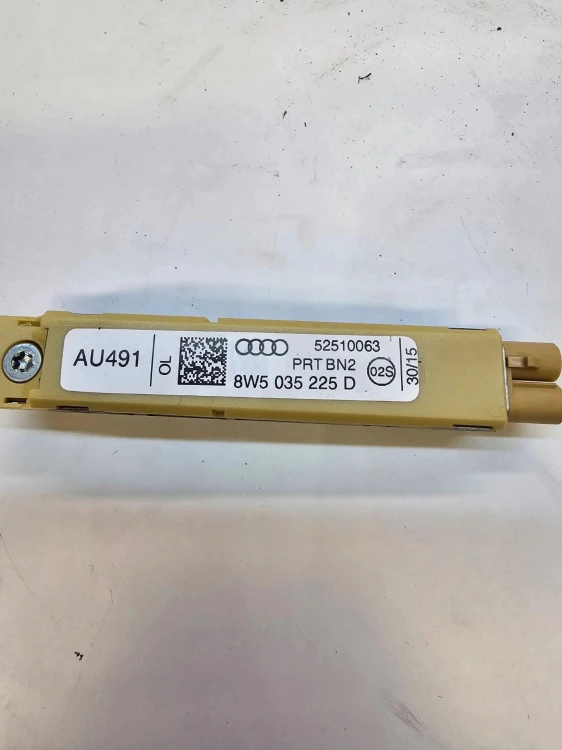 WZMACNIACZ ANTENOWY AUDI A4 B9 A5 F5 8W5035225D