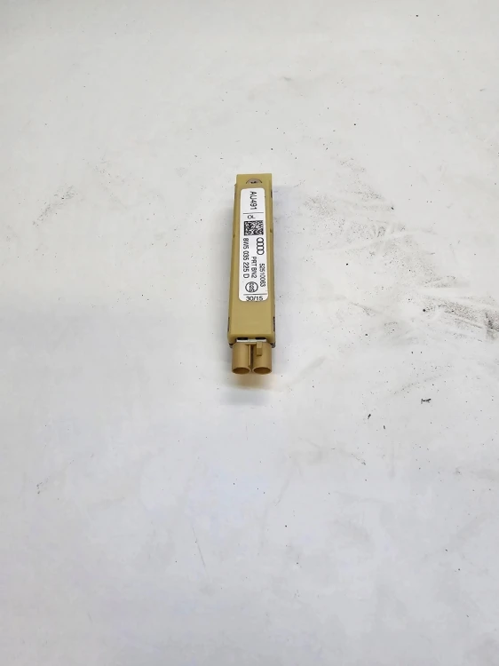 WZMACNIACZ ANTENOWY AUDI A4 B9 A5 F5 8W5035225D